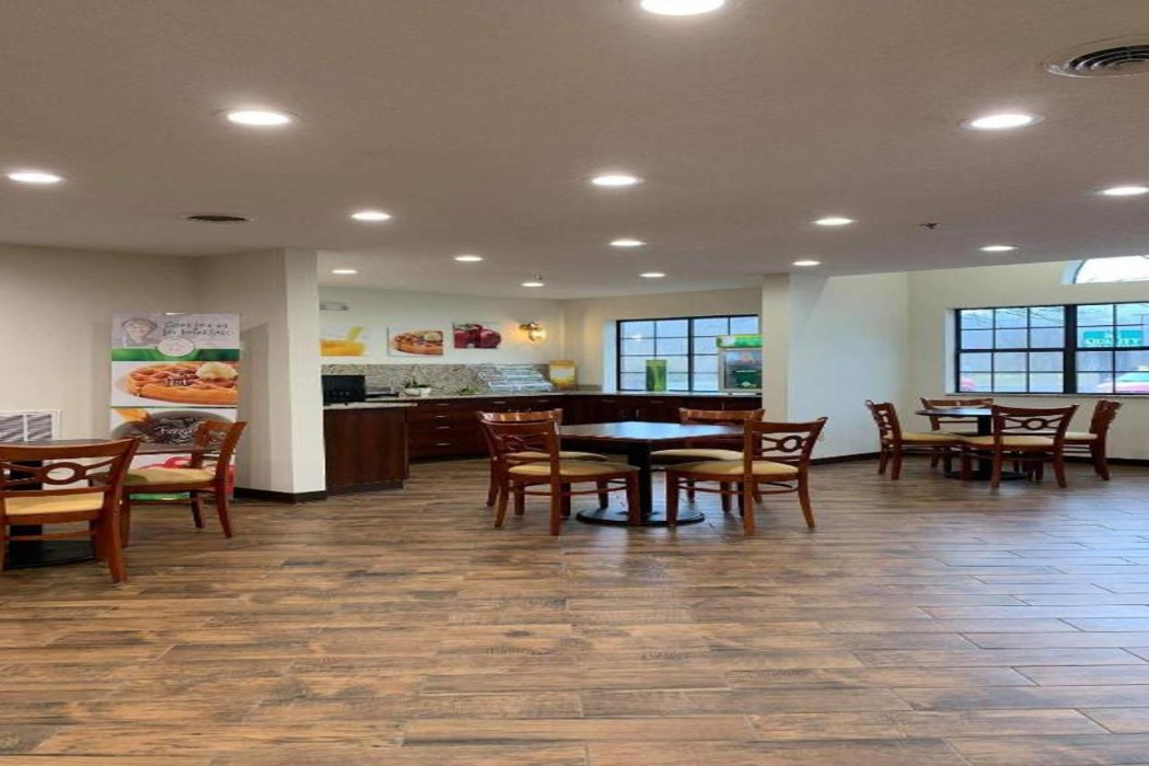 Quality Inn & Suites Prestonsburg next to Mountain Arts Center 25/42