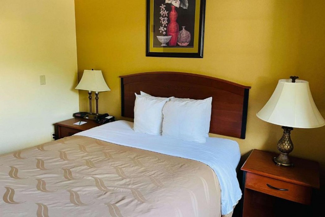 Quality Inn & Suites Prestonsburg next to Mountain Arts Center 14/42