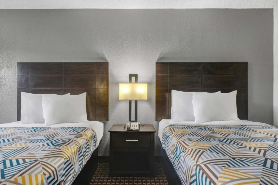 Motel6 Chickasha, OK 8/32