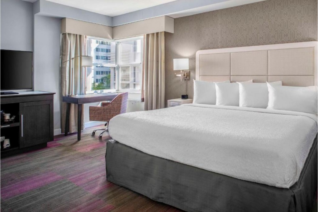 Hotel Continental Miami Beach, Tapestry Collection by Hilton 11/24