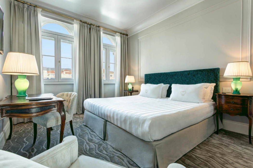 Grand Hotel Duchi D Aosta 11/70