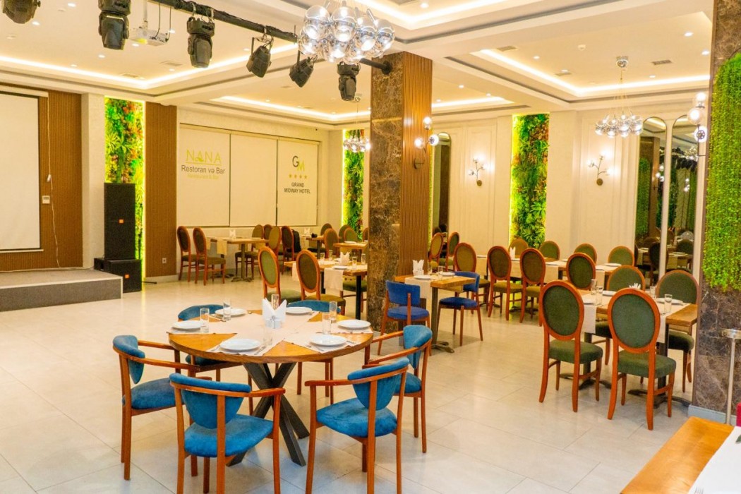 Grand Midway Hotel Baku 40/55