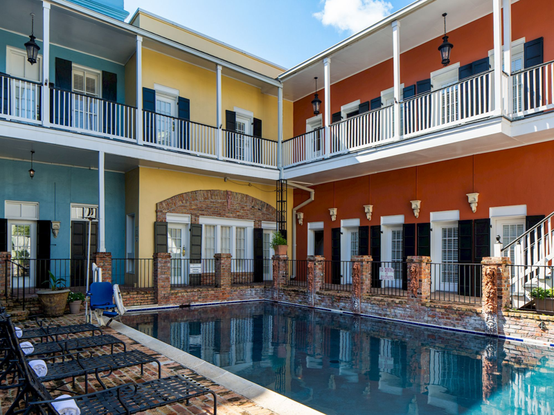 New Orleans Courtyard by the French Quarter 4/70