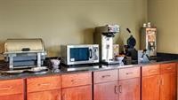 Cobblestone Hotel and Suites - Pecos 6/42