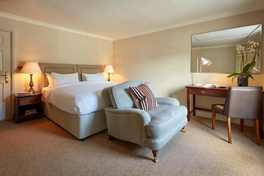 The Angel Hotel, Abergavenny 10/38