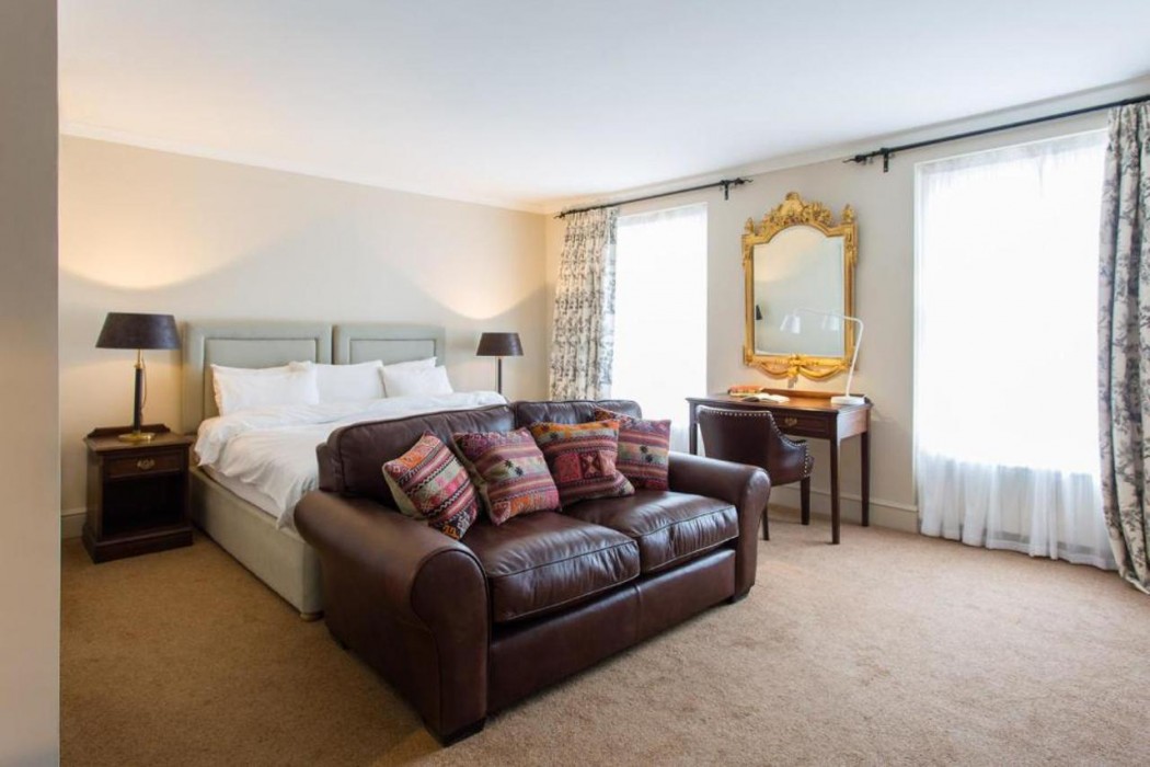 The Angel Hotel, Abergavenny 8/38