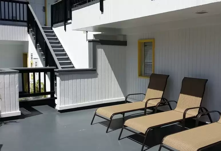 El Terado Terrace Mini Suites 3/5