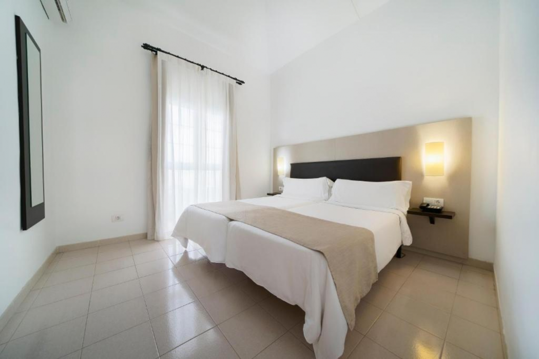 BLUESEA Bahia Fanabe and Villas 9/52