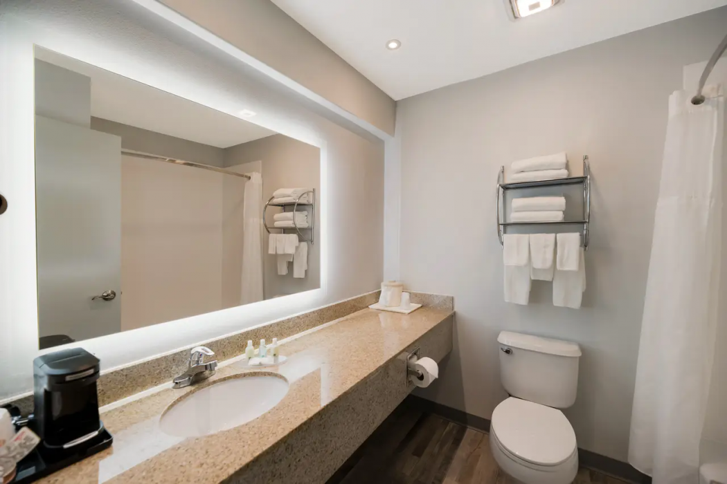 Quality Inn Suites Artesia 10/27