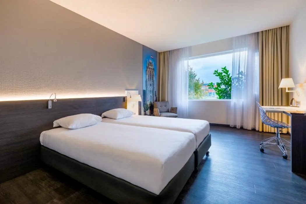 Postillion Hotel Dordrecht 11/26