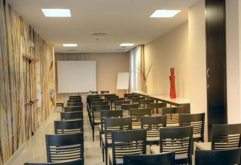 B&B Hotel Habitat Giussano 17/28