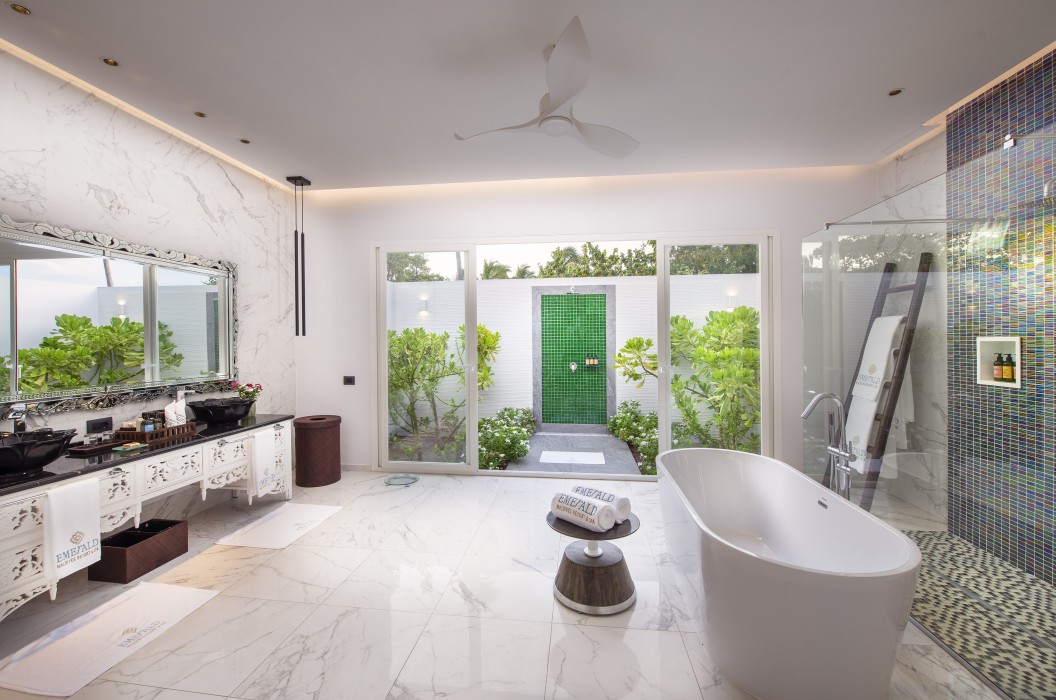Emerald Maldives Resort & Spa 38/130