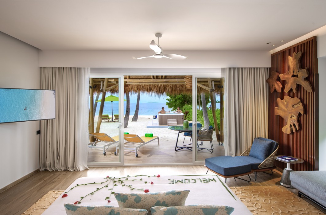 Jacuzzi Beach Villa
