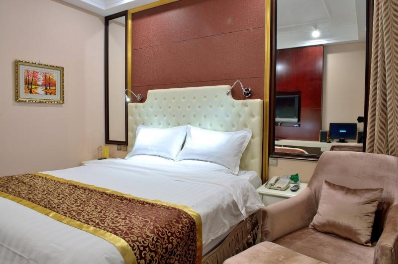 Peony Hotel 7/37