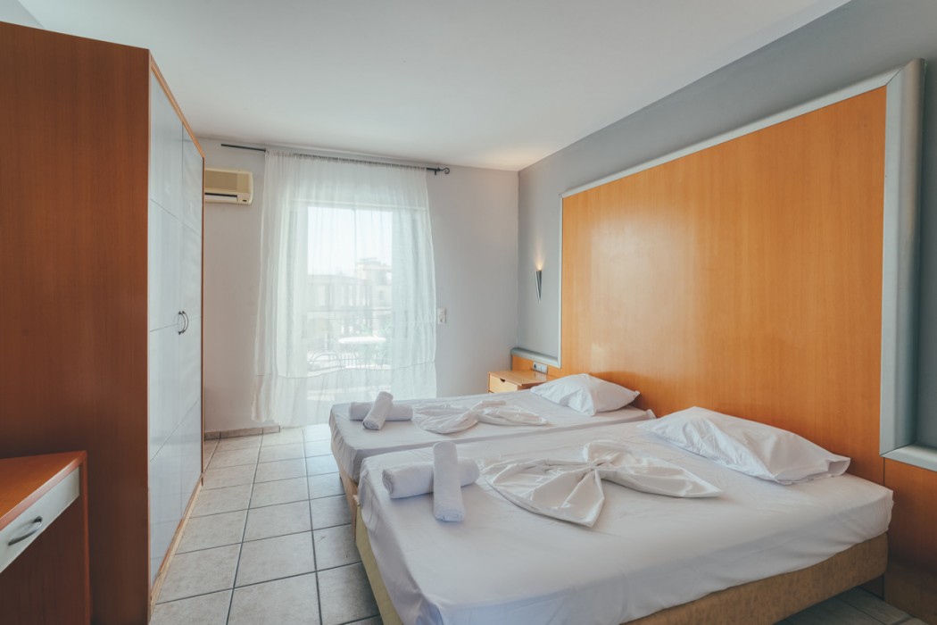 Mojo Hotel 15/60