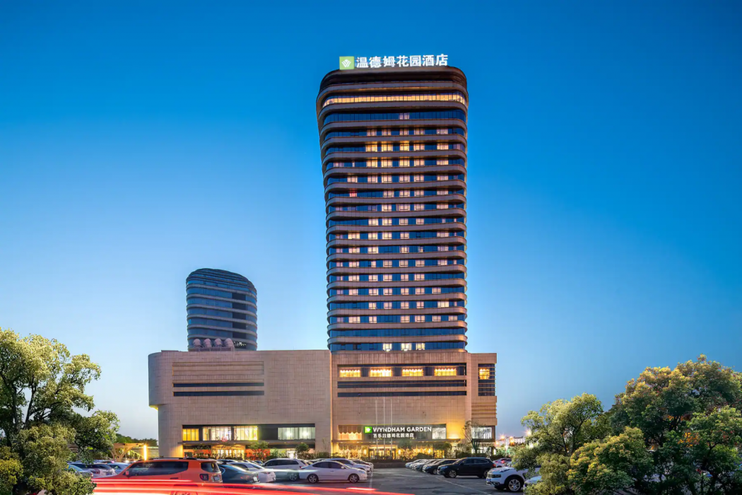 Wyndham Garden Wuxi Huishan 2/32