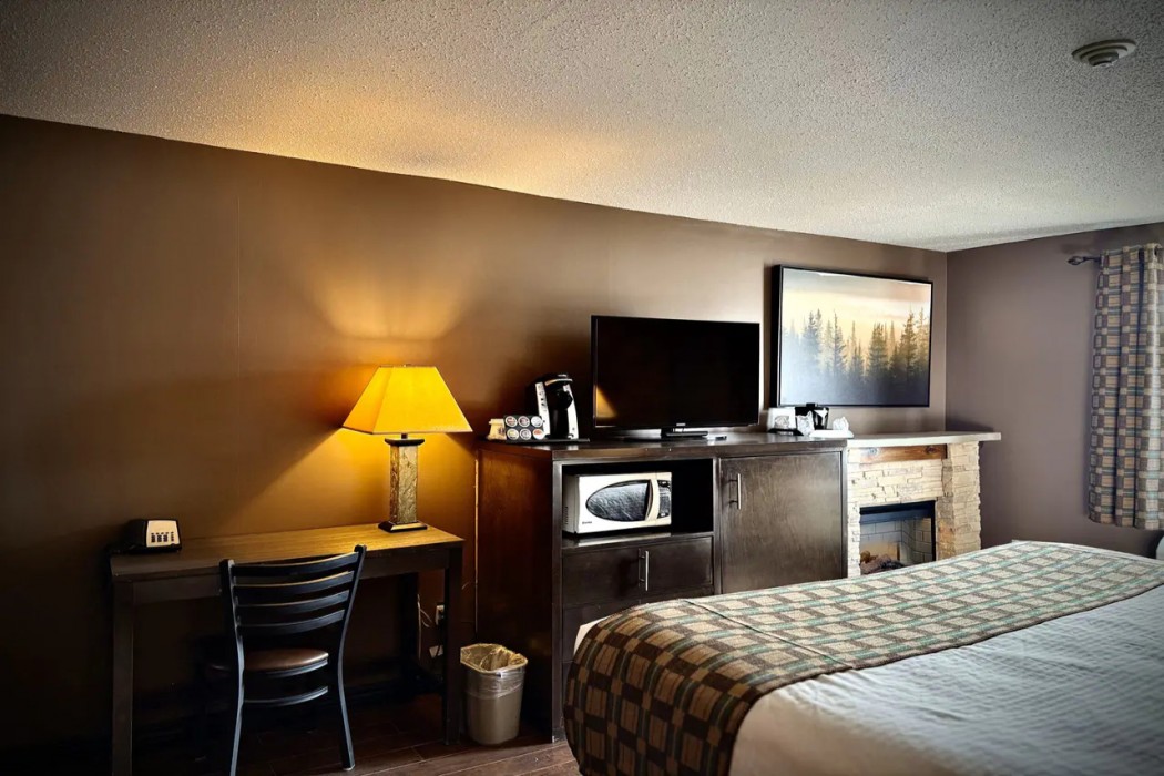 Quality Inn Fort Frances, ON 3/14