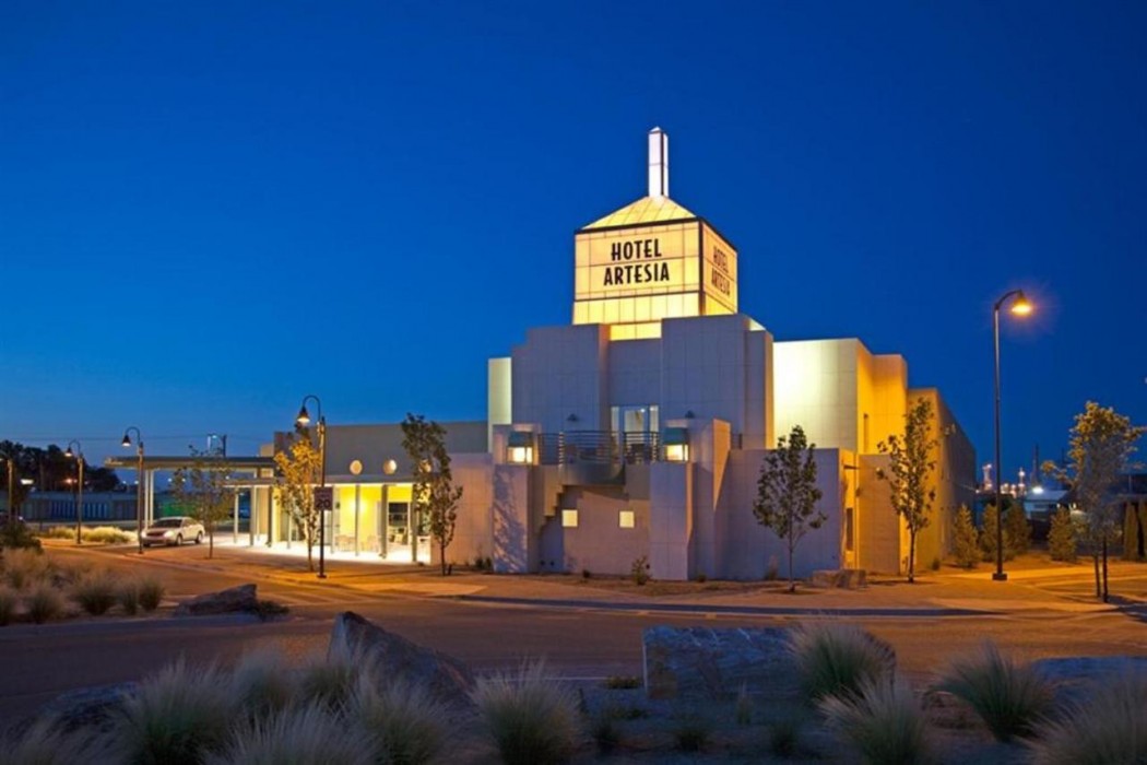 Spark by Hilton Artesia 2/26