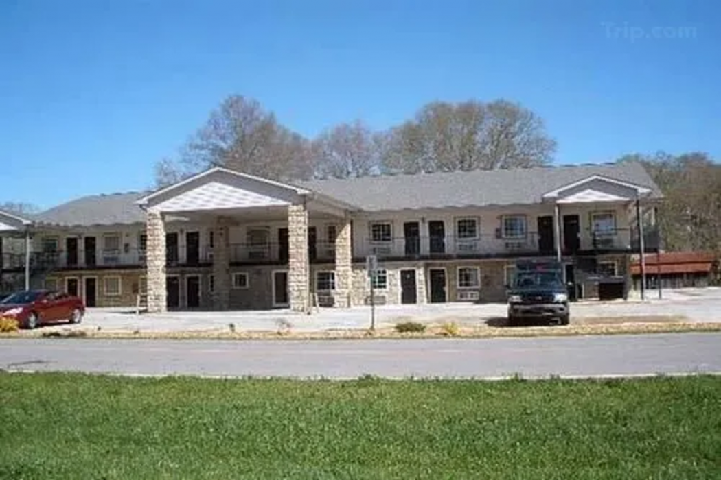 General Bragg Inn & Suites Chickamauga 1/19