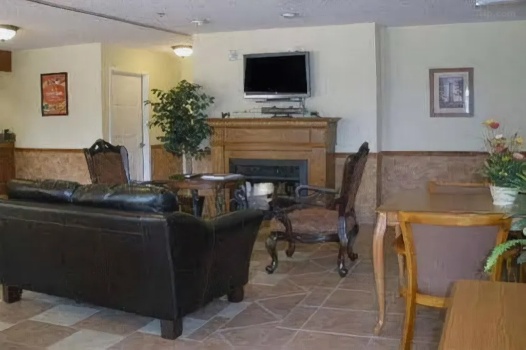General Bragg Inn & Suites Chickamauga 6/19