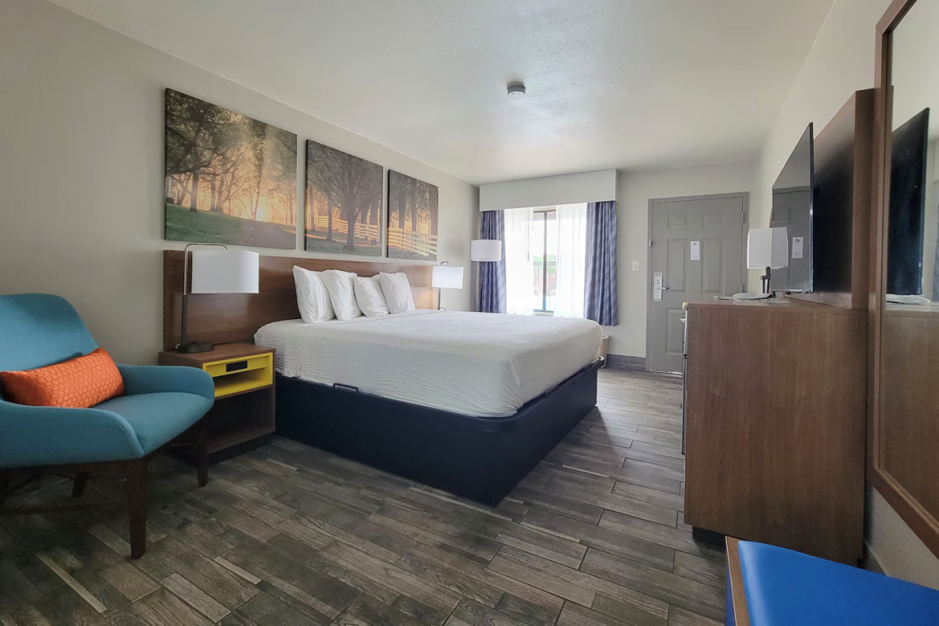 Days Inn by Wyndham Clanton, AL 10/40