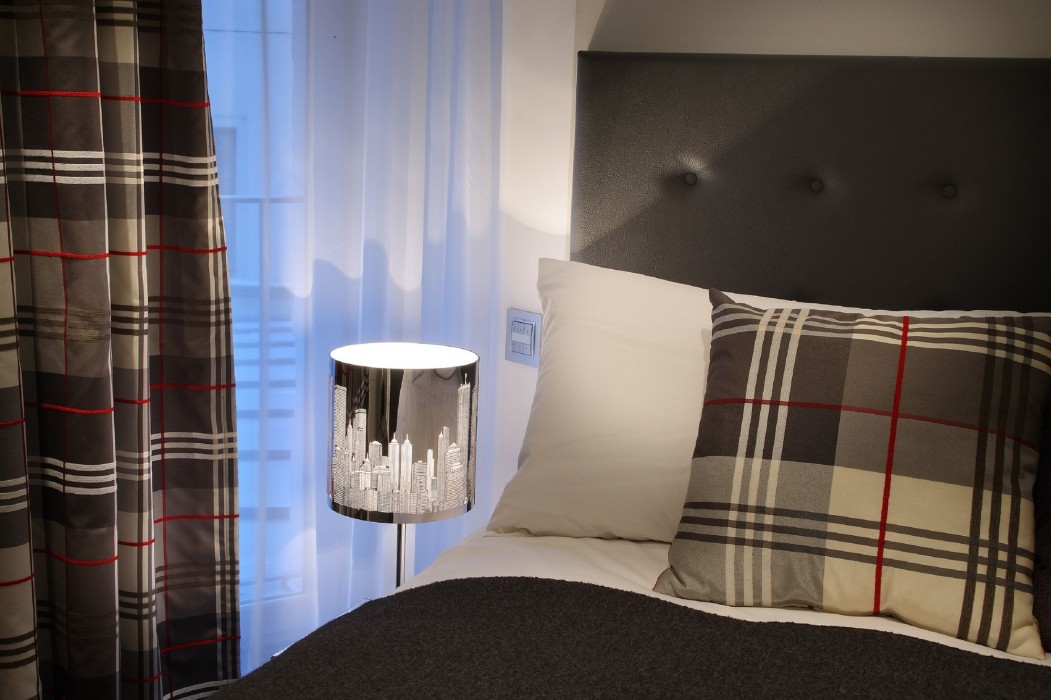 Petit Hotel Confidentiel 47/75