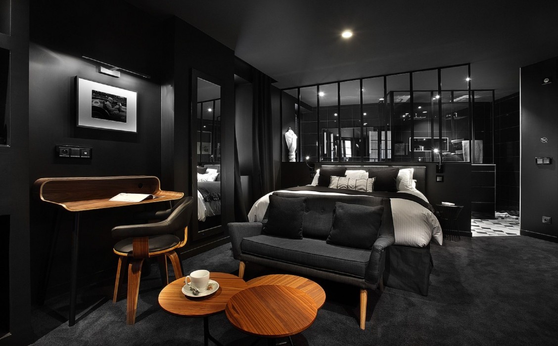Petit Hotel Confidentiel 15/75