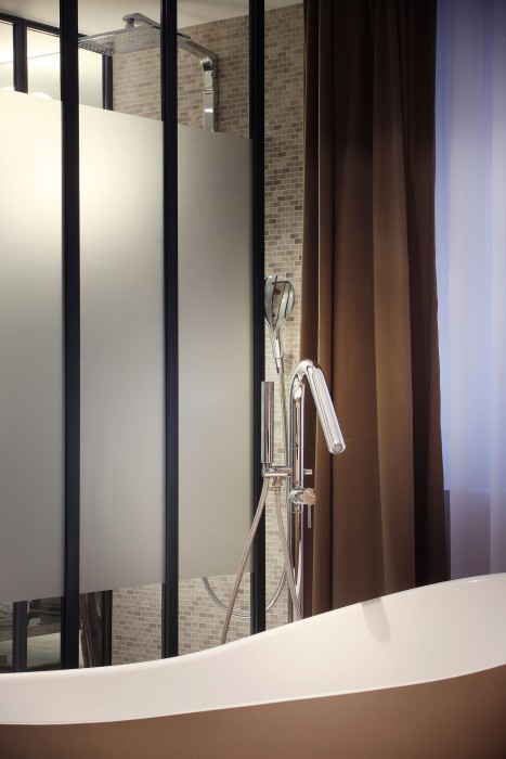 Petit Hotel Confidentiel 34/75