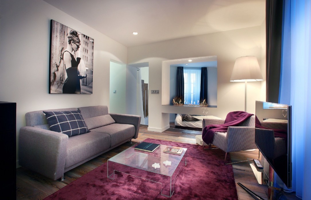 Petit Hotel Confidentiel 22/75