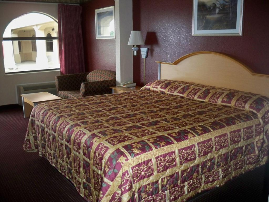 Scottish Inns And Suites 7/22