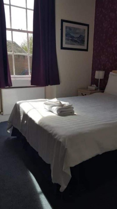 Hitchin Priory 36/71
