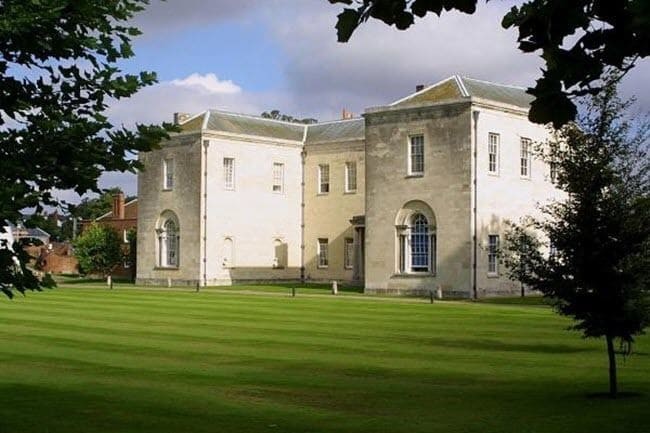 Hitchin Priory 29/71