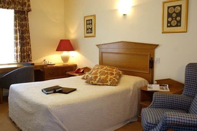 Hitchin Priory 34/71