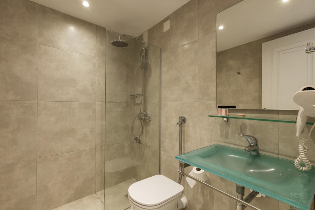 Nami Hotel & Suites 102/156