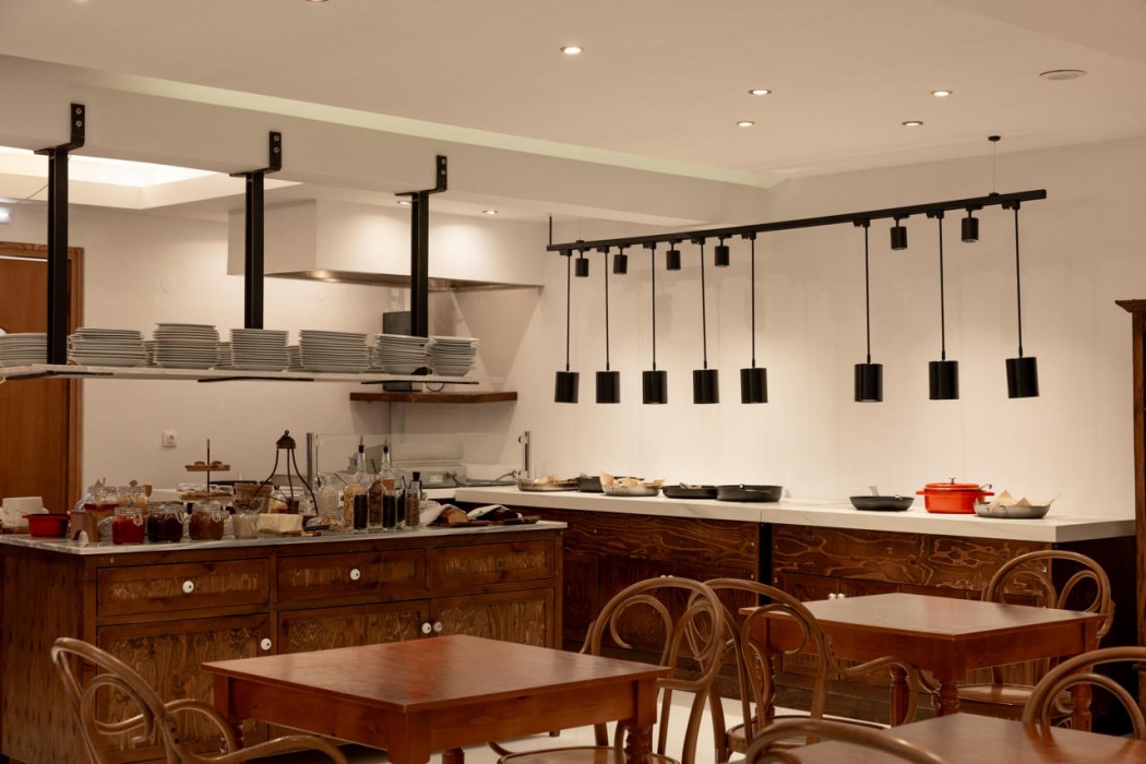 Nami Hotel & Suites 143/156