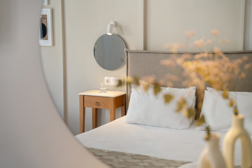 Nami Hotel & Suites 40/156