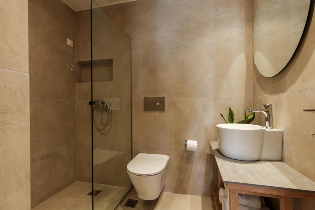 Nami Hotel & Suites 93/156