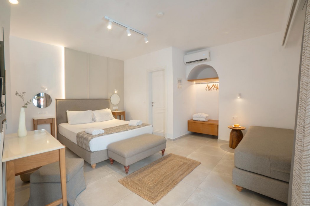 Nami Hotel & Suites 55/156