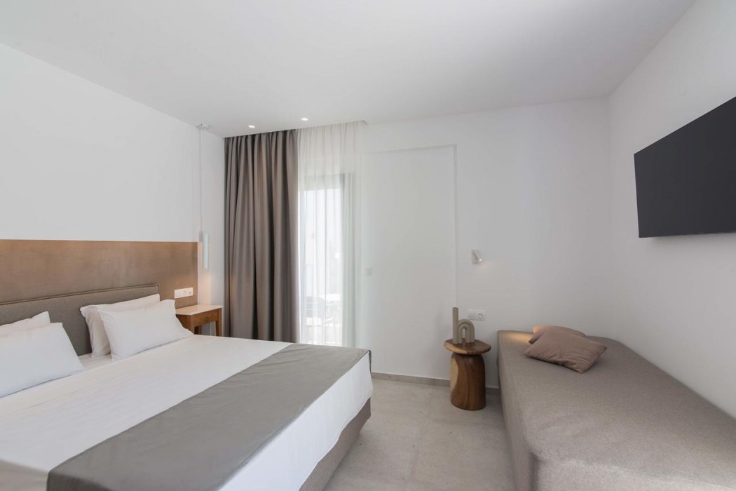 Nami Hotel & Suites 26/156