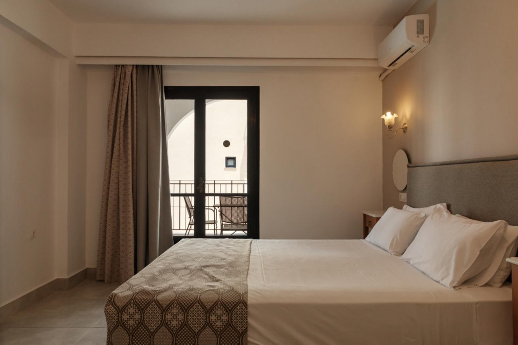 Nami Hotel & Suites 100/156