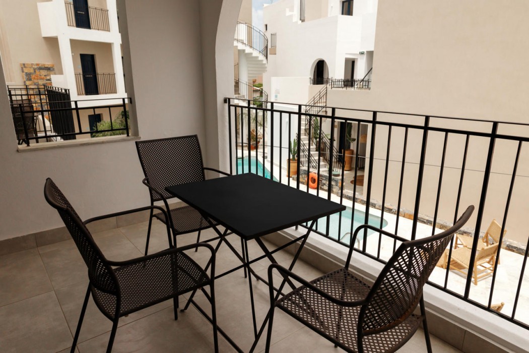 Nami Hotel & Suites 106/156