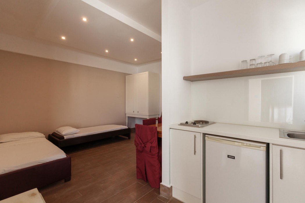Nami Hotel & Suites 70/156