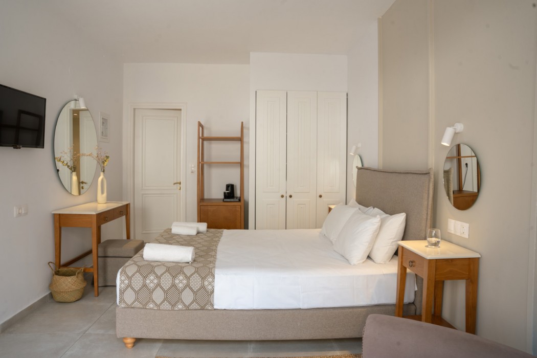 Nami Hotel & Suites 41/156