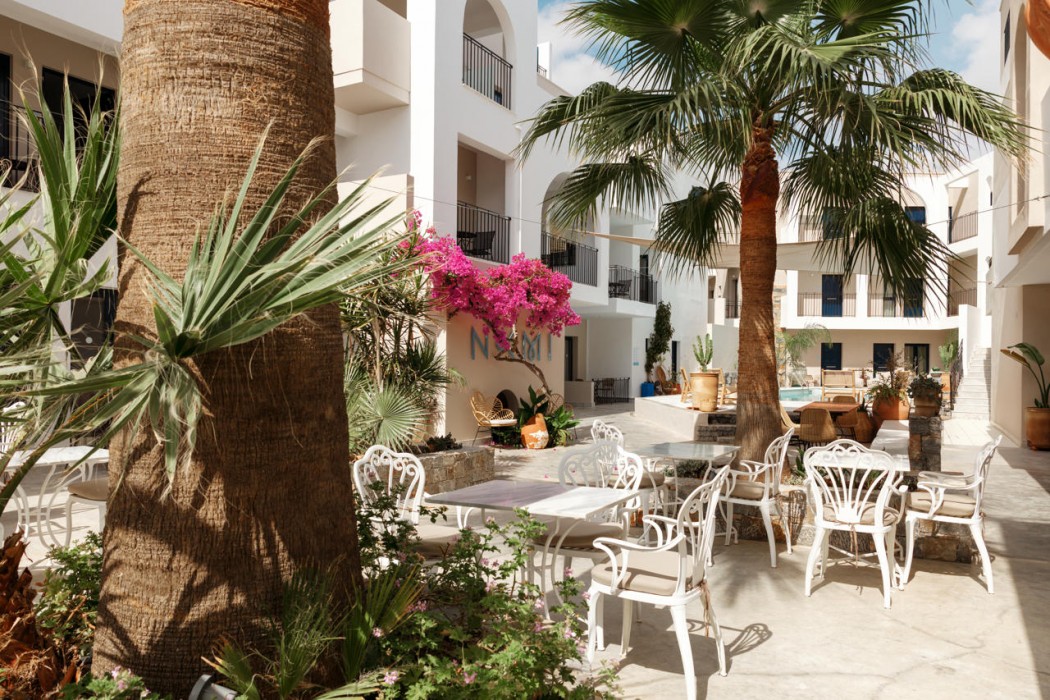 Nami Hotel & Suites 152/156