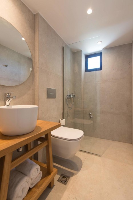Nami Hotel & Suites 18/156