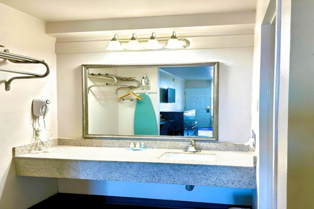 Quality Inn Fort Worth - Downtown East 13/21