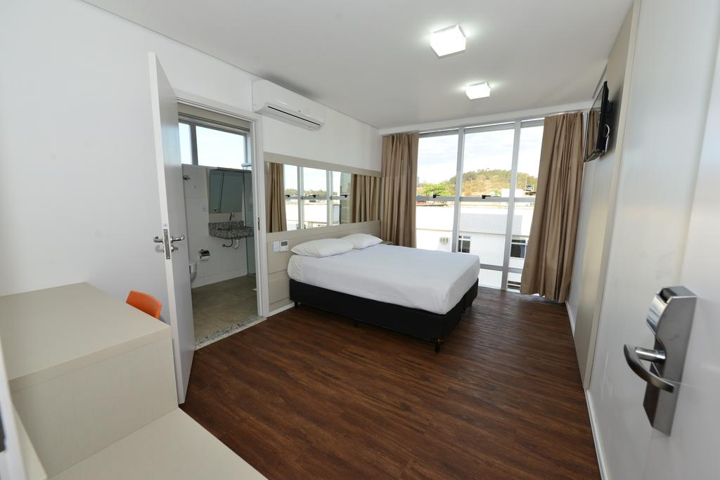 Hotel Panorama Economic 8/26