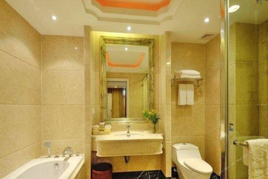 Golden Diamond Hotel 20/48