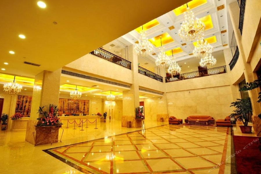 Golden Diamond Hotel 32/48