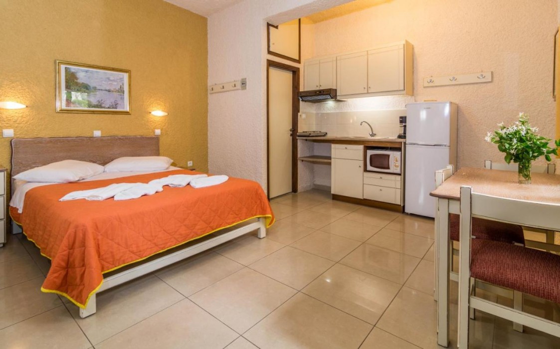 Lito Apartments 20/58